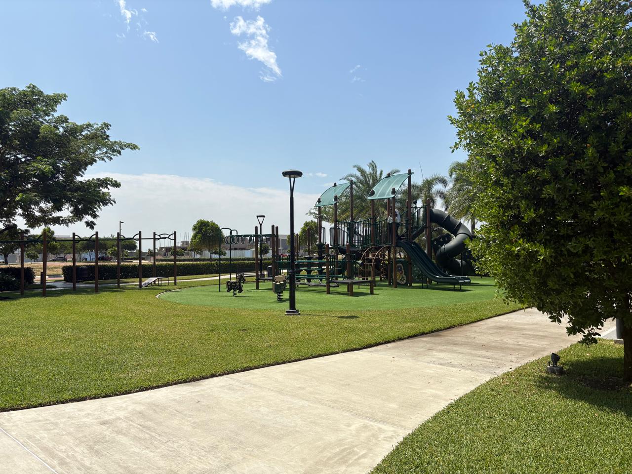 PARQUE INFANTIL 3