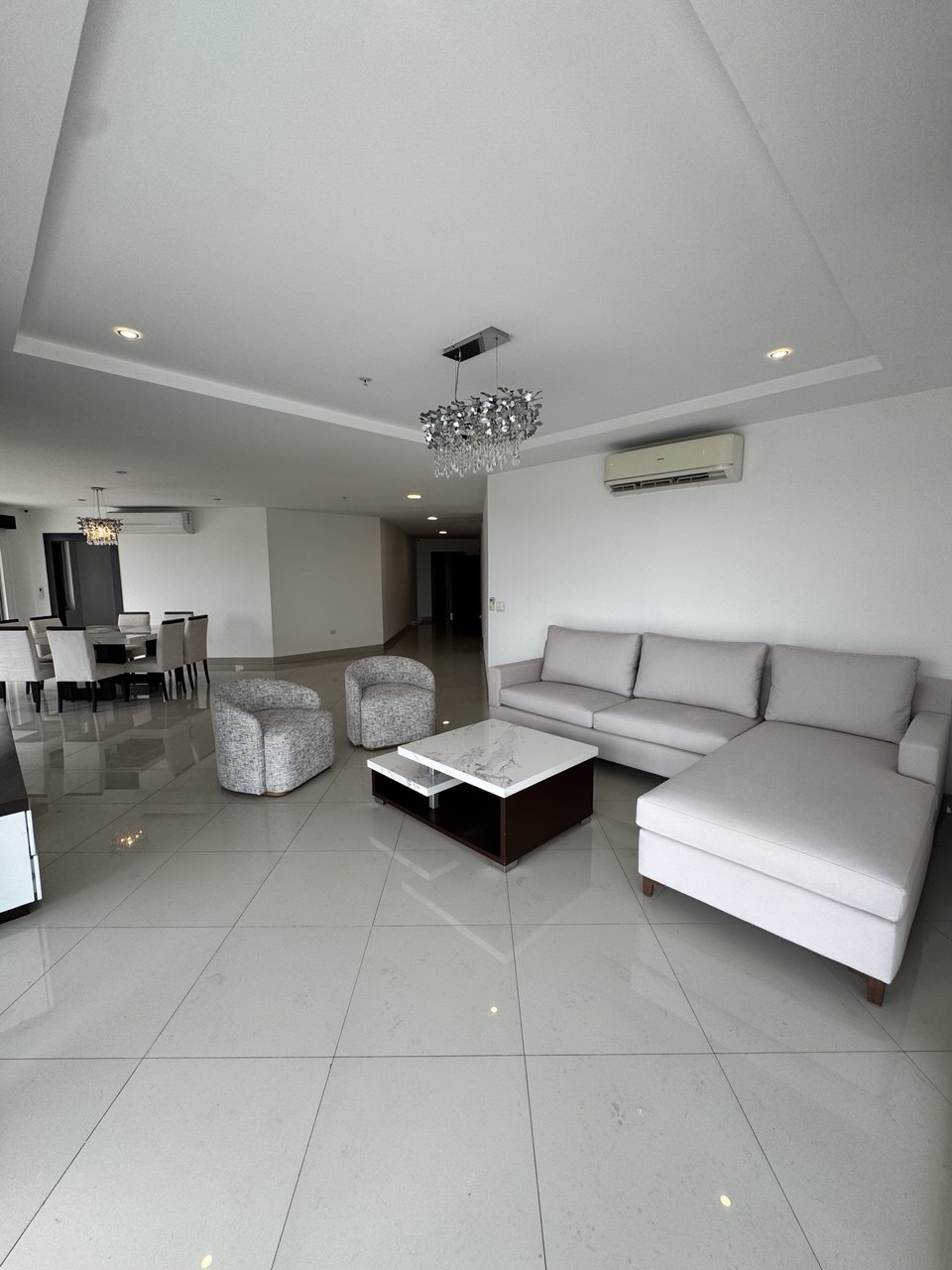 SALA.