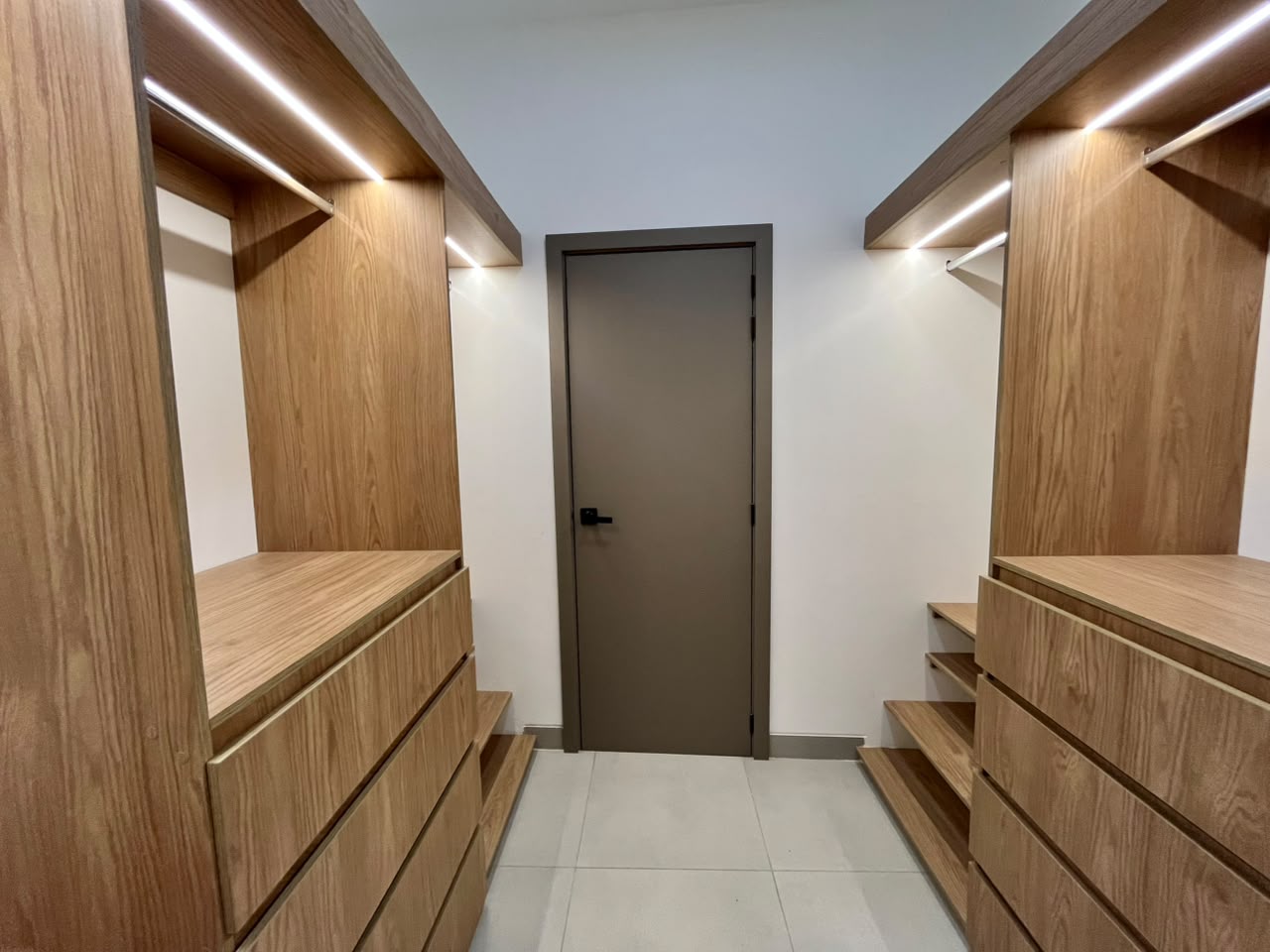 walking closet